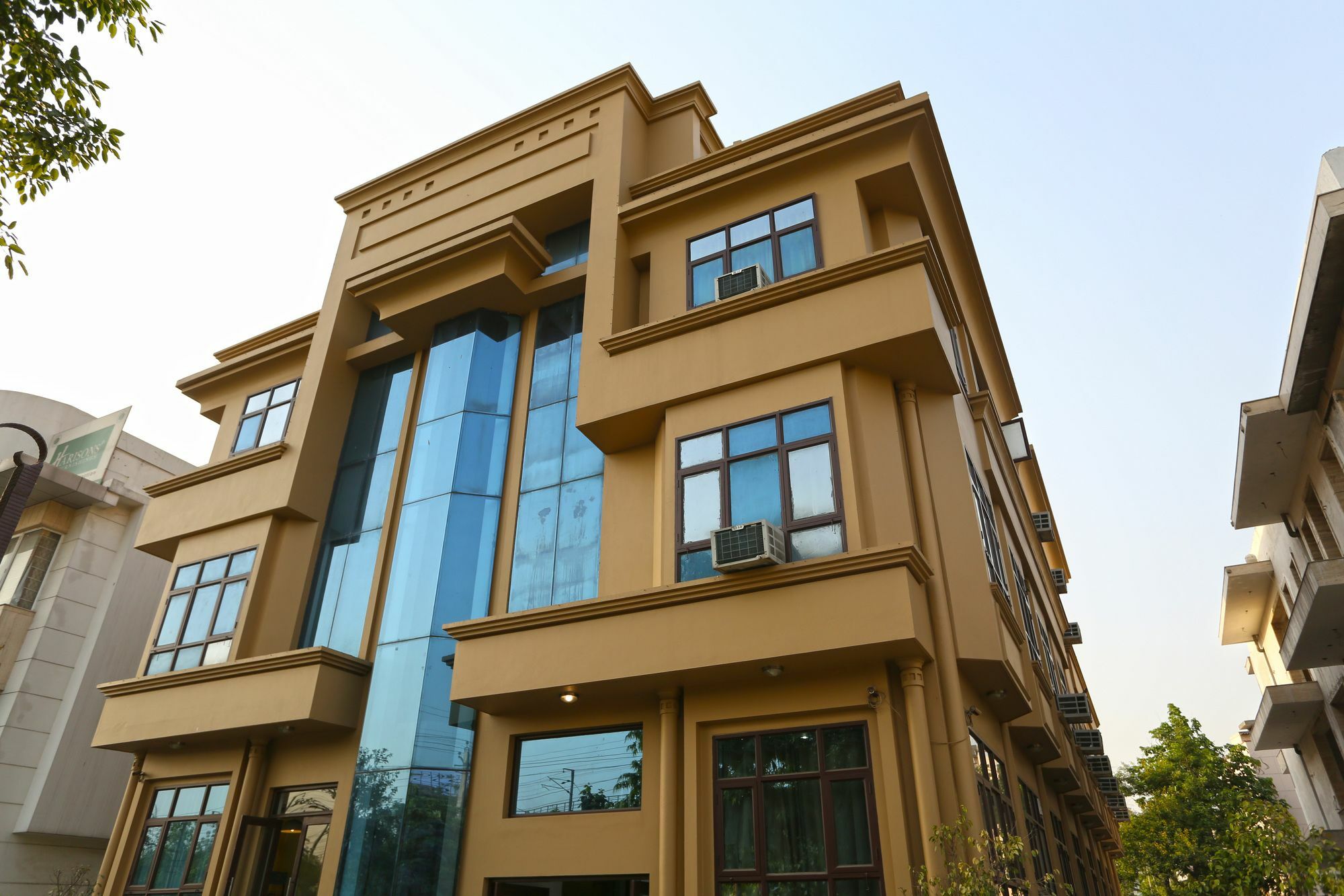 Oyo Townhouse 330 Mg Road Metro Station Hotel Gurgaon Exterior photo