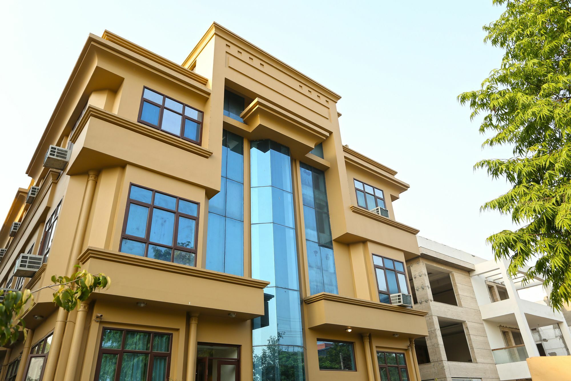 Oyo Townhouse 330 Mg Road Metro Station Hotel Gurgaon Exterior photo